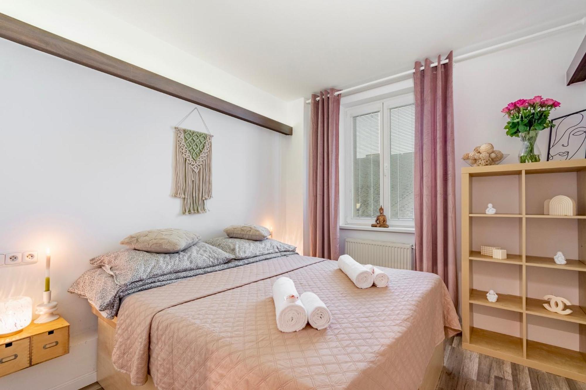 Natural-Style Apartment In The Centre Of Bratislava Exterior foto