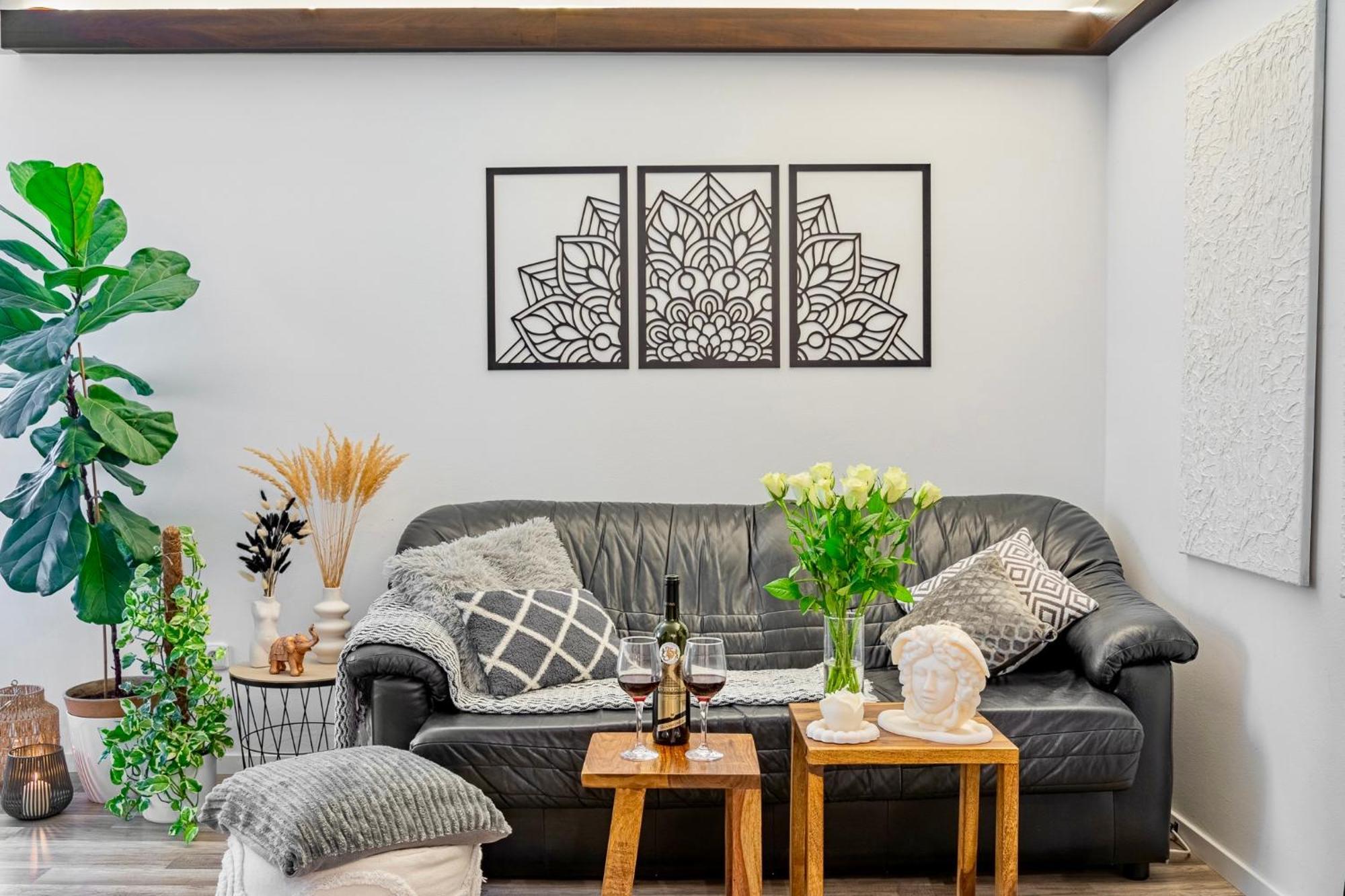Natural-Style Apartment In The Centre Of Bratislava Exterior foto